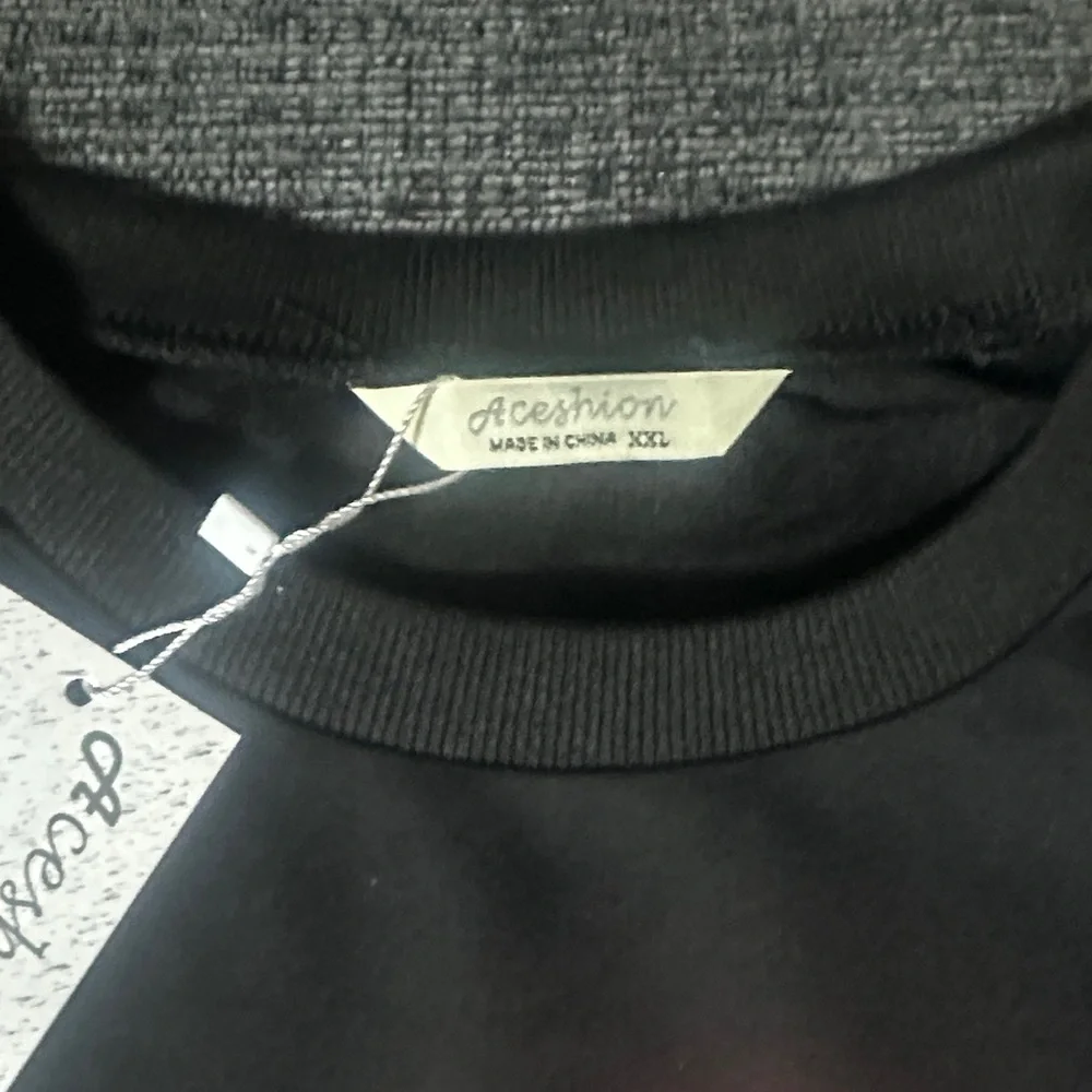 Black‎ Merry Christmas Crewneck Sweater